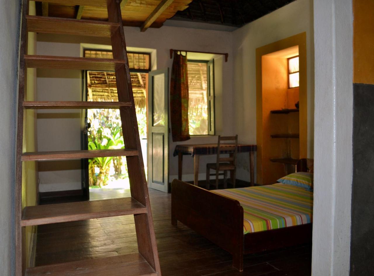 Patio Dos Quintalinhos - Casa Di Gabriele Bed & Breakfast Ilha de Mocambique Exterior photo